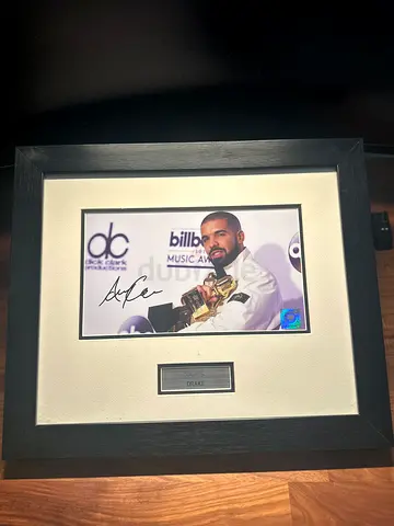 Signed Photo of Drake (Authentic)