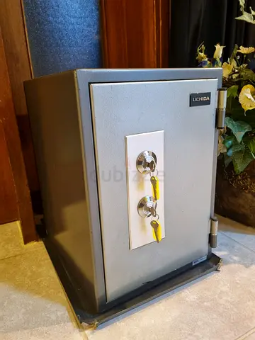 Metal Safe with 2 locks