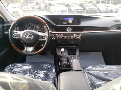 صورة 15 لـ 2018 Lexus ES-SERIES