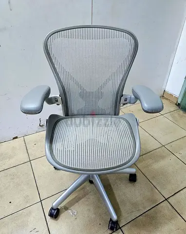 Herman miller Aeron size C fully loaded