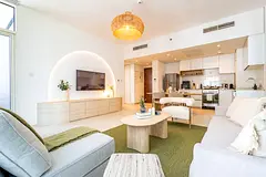 Designer's 1 bedroom in Al Reem