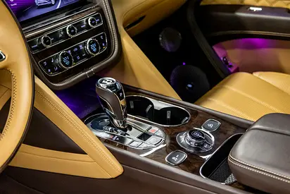 2021 Bentley BENTAYGA — миниатюра 14