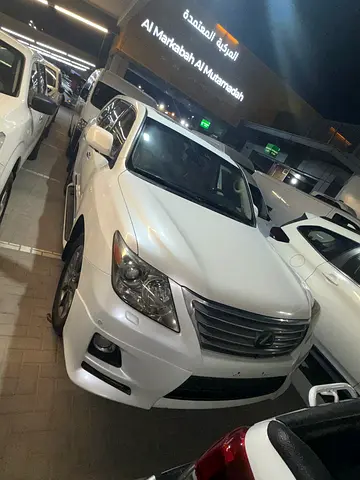 Lexus LX570 2011 Model Single Owner Original Paint Accident Free Low Mileage