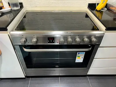 Hoover 5 bur electric ceramic cocker size 90cm freestanding