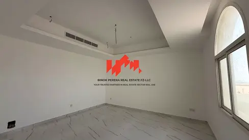 Spacious 5 BR Villa in Seih Al Uraibi