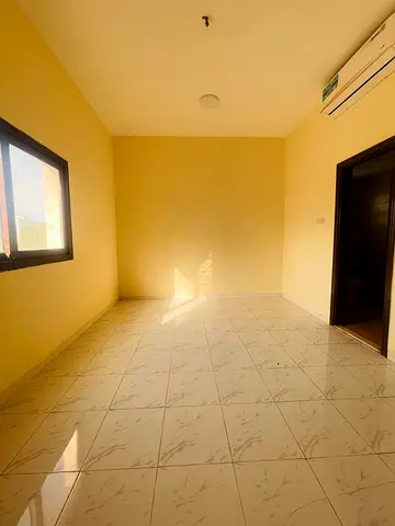 SPECIOUS BRIGHT STUDIO SIDE KITCHEN FOR FAMILY ONLY READY TO MOVE NEAR MUWAILEH BUS STATION 22K FINAL