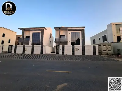 Modern villa in Al-Amrah (directly next to Azhi project), two floors and a roof, close to all services.
