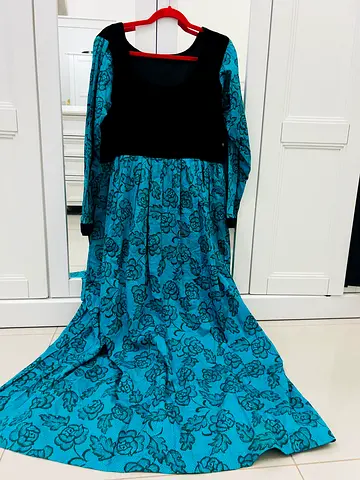 Elegant Floral Maxi Dress with top velvet material (size large)