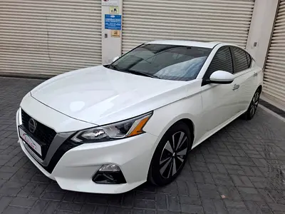 Nissan altima SV 2021 with sunroof gcc full service history accident free