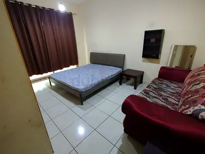 Master room wth attach bath for ind/paki/ srilankn couple near ansar mal alnahda sharjah,damas gold