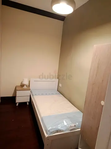Room fully furnished in Dubai marina only 1800