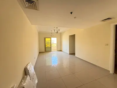 3bhk apartment three washroom showroom opposite city center