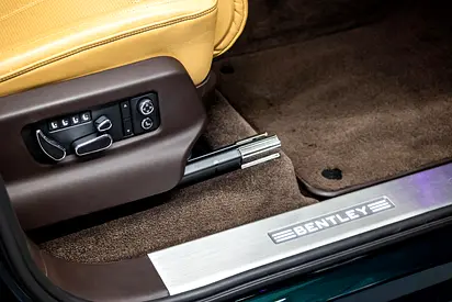 2021 Bentley BENTAYGA — миниатюра 9