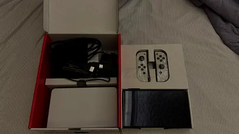 Nintendo Switch OLED White 64GB