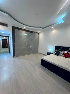 Master room available for rent