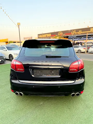 2012 Porsche CAYENNE photo 8