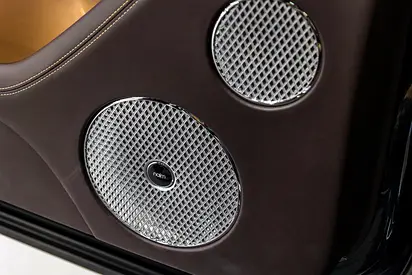 2021 Bentley BENTAYGA — миниатюра 17