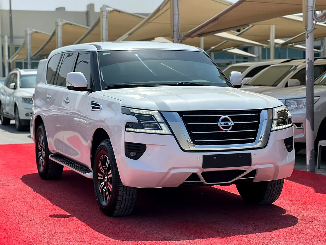 Nissan Patrol 2021 — photo 1 of 20