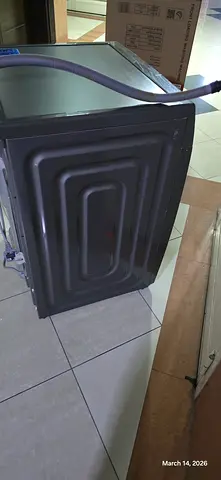 Washing Machine for Sale only front glass is broken its looking like new can see as in Picture