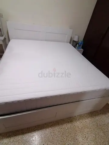 IKEA brimness queen 160×200cm bed with headboard+ 4 storage drawers underneath and with IKEA mattres