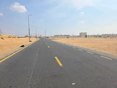 للبيع قطعه ارض سكني بإمارة الشارقة بمنطقة مزيرعة ضاحية الرحمانية