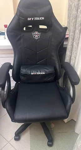 Gaming Chair - Comfortable and Stylish