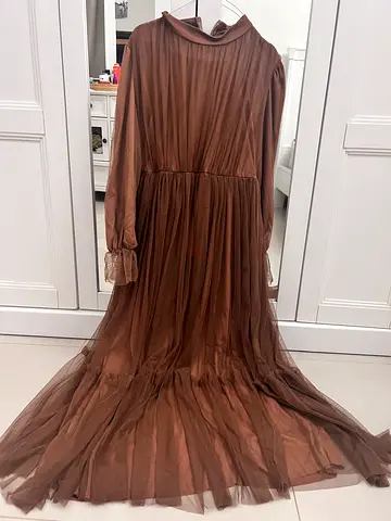 Elegant Brown Long Dress with belt to give shape