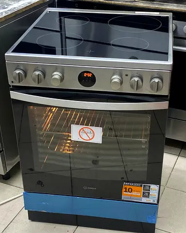 Indesit Latest 4-Burner electric cooking range 60/60 size Oven free delivery installation also