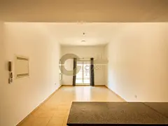RENTED UNIT I FAMILY COMMUNITY | PRIVATE TERRACE