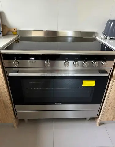 IQ700 Siemens 5 Eyes Full Electric Ceramic Cooker Range Size 90×60 cm