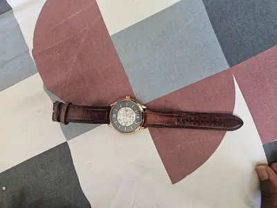 Stylish Mens Watch with Leather Strap