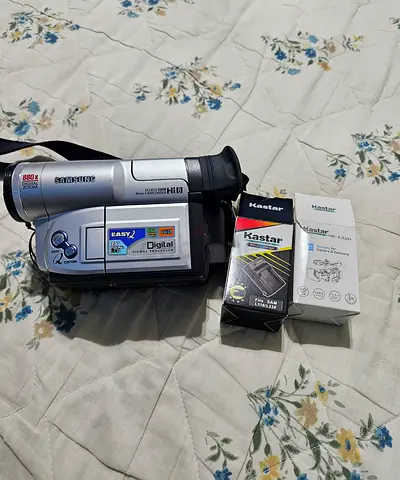 Samsung SCL810 Hi8 camcorder in excellent condition