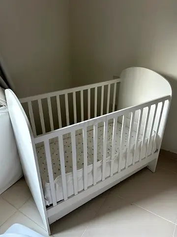 White Wooden Crib for Sale