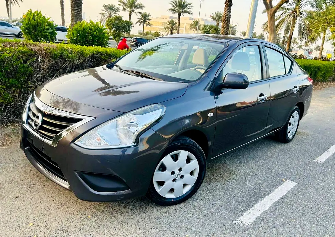 Nissan Sunny 2023 — photo 1 of 13