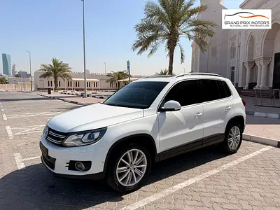 Volkswagen Tiguan 2.0 Tsi 4Motion 2016 Model GCC Specs With Partial Service History