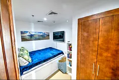 Small room in a Luxury penthouse - Marina