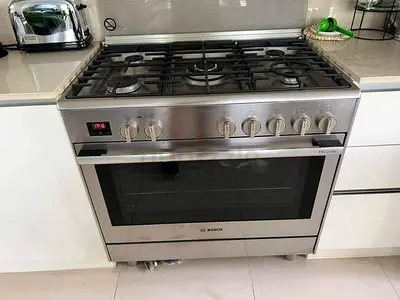 BOSCH Series 8 Italy Top 5 Burner Gas Down Oven Electric Cooker Range Size 90cm