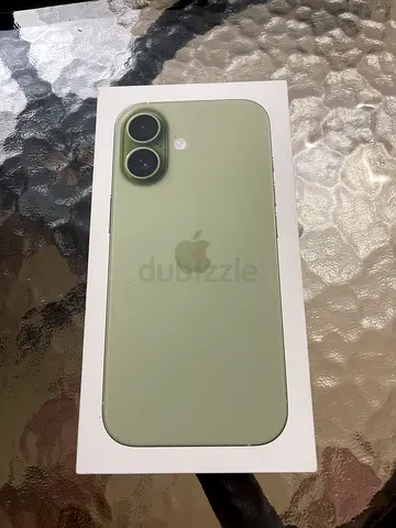 iPhone 17 Green