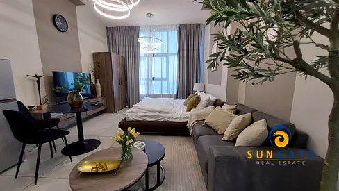 Furnished , Vacant , Skyline View