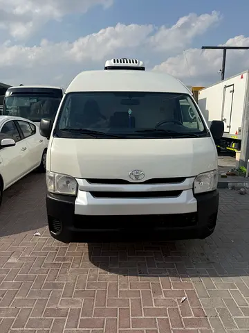 Toyota Hiace Highroof Chiller Kingtic 2022 Model Accident Free Excellent condition