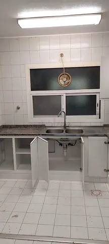 Male bed space available  in karama