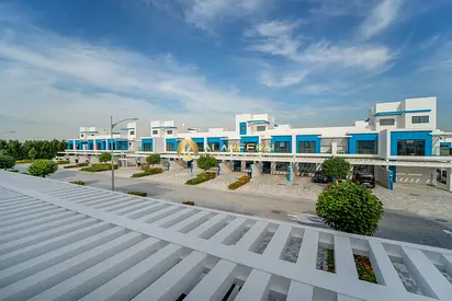 PRIME LOCATION |FACING MAIN PARK | SINGLE ROW
