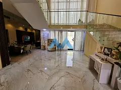 5BR Modern Villa | Furnished | Well Maintained