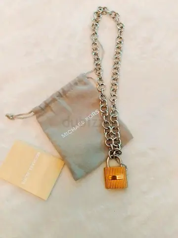 Genuine MICHAEL KORS necklace with card and pouch