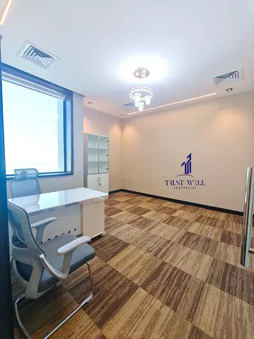 مكتب مؤثث بالكامل | جاهز للانتقال | أبوظبي