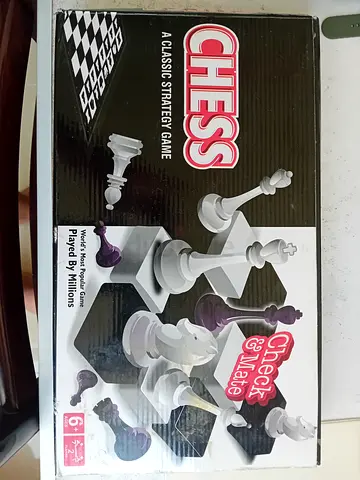 Free Chess Board(No white pieces)