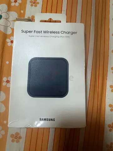 SAMSUNG 15W Wireless Charger Single, Cordless Super Fast Charging Pad for Galaxy Phones and Devices,