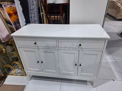 Side board