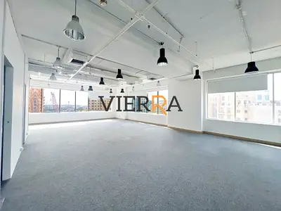 جاهز للانتقال | مكتب مجهز بفواصل | بدون تبريد