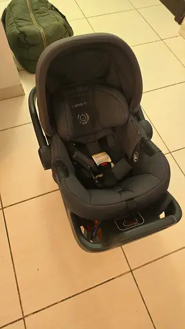 Infant Car Seat PLUS base for Safe Travels